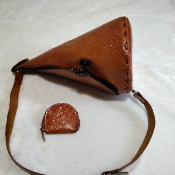 Burnt orange leather embossed shoulder bag - Picture 3 of 14